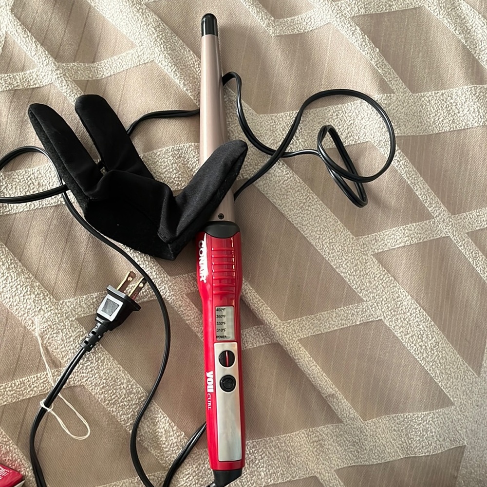Conair You Curl curling wand with glove